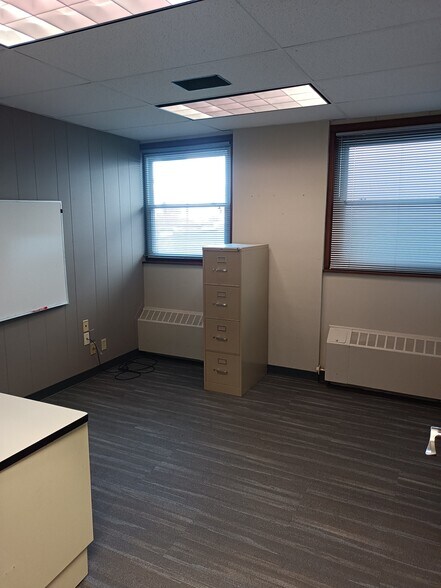 More Photos Of 4921 E State St, Rockford Office For Sale