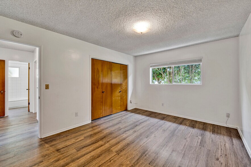 More Photos Of 330 9th St, Del Mar Apartments For Sale