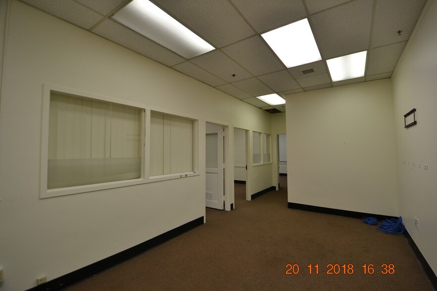 More Photos Of 700 Grand Ave, Ridgefield Warehouse For Lease