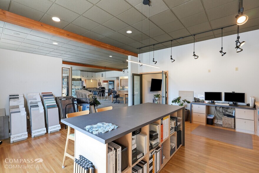More Photos Of 180 & 190 NE Irving Avenue, Bend Office For Sale