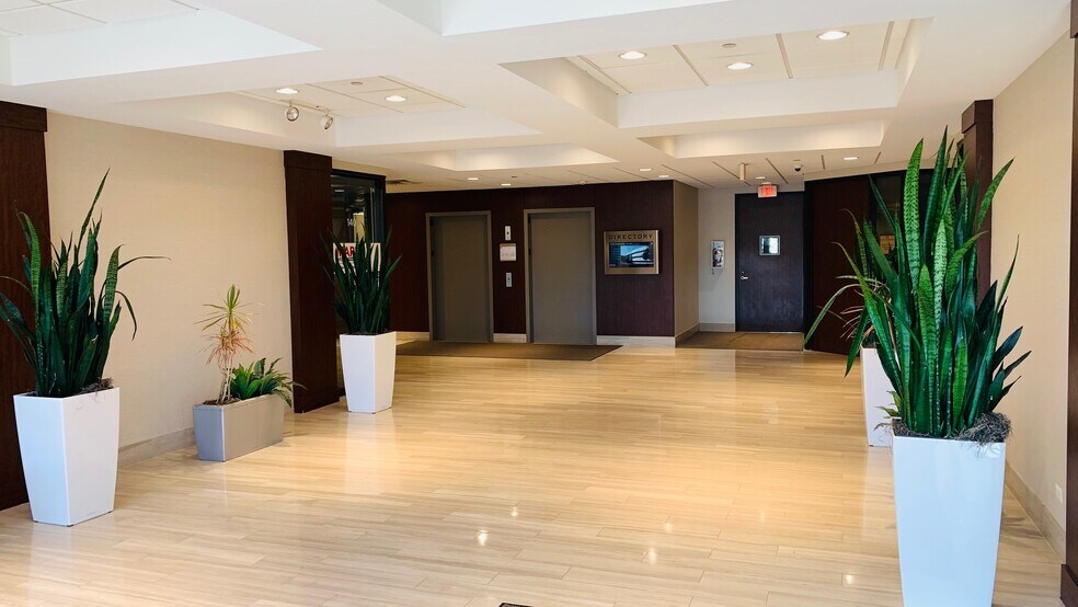 More Photos Of 1020 Milwaukee Ave, Deerfield Office For Lease