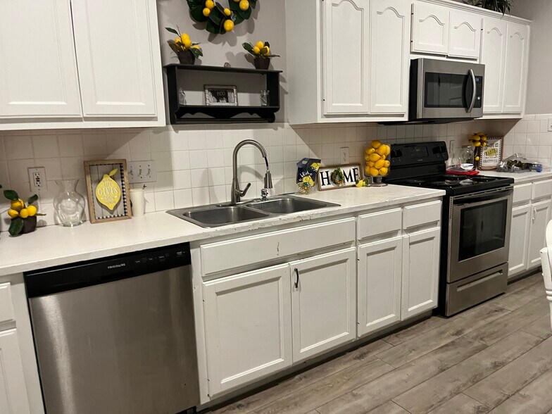 More Photos Of 1750 Fm 967, Buda Storefront Retail Office For Sale