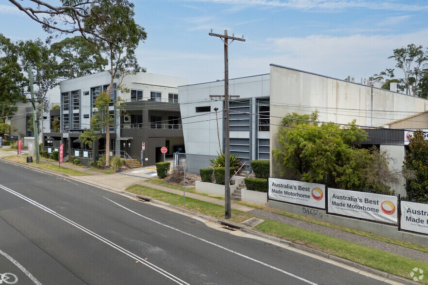 More Photos Of 7 Sefton Rd, THORNLEIGH Light Distribution For Lease