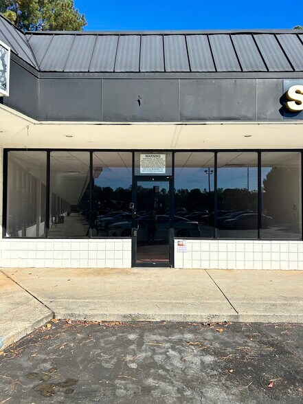 Primary Photo Of 928 S Park St, Carrollton Storefront Retail Office For Lease