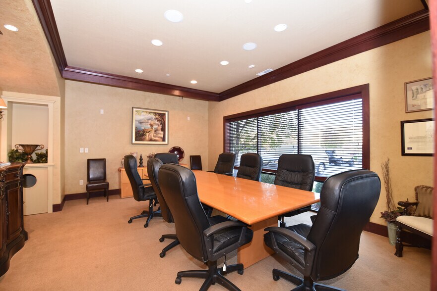 More Photos Of 377 N Marshall Way, Layton Office For Lease