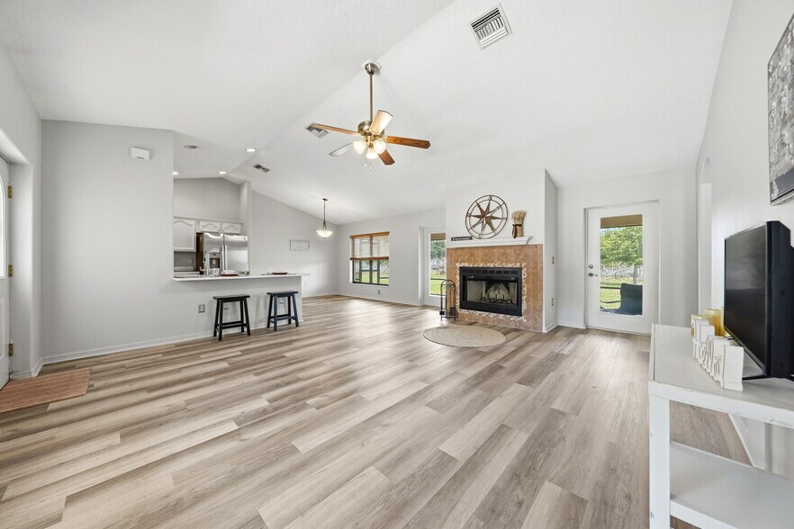 More Photos Of 14433 Lake Yale Rd, Umatilla Land For Sale