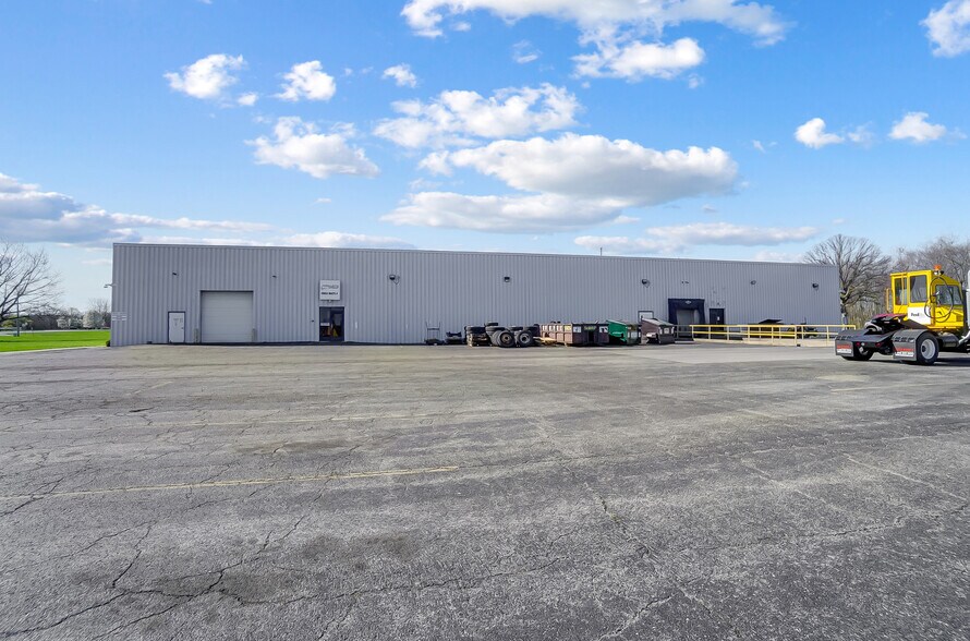 More Photos Of 2025 E 4th St, Lima Light Manufacturing For Lease