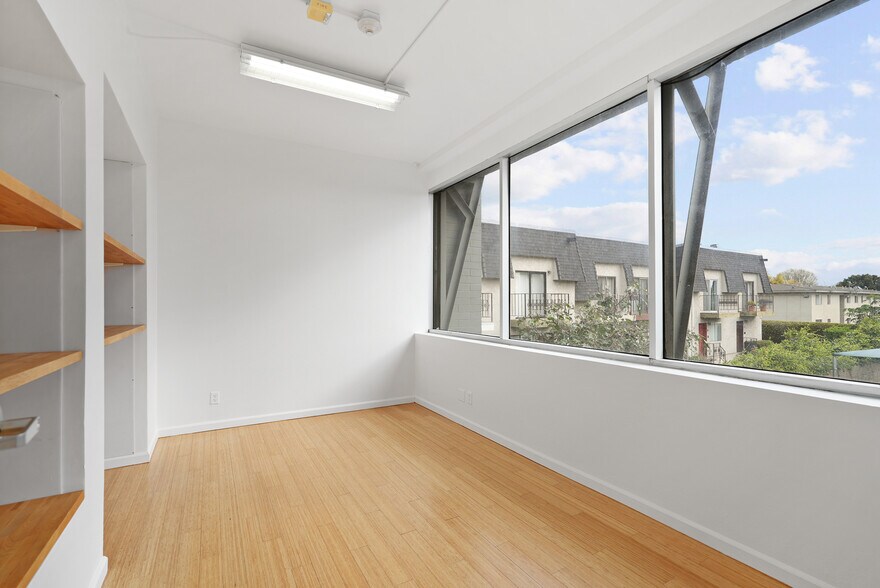 More Photos Of 2215 N Broadway, Santa Ana Medical For Sale