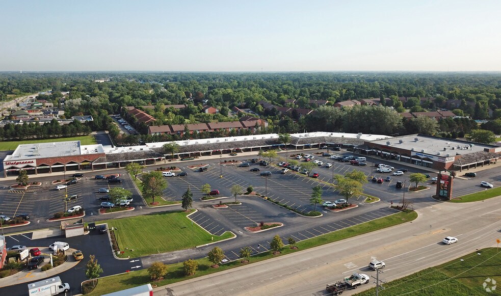 More Photos Of 1800-1864 Belvidere Rd, Grayslake Unknown For Lease