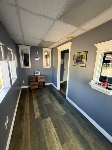 More Photos Of 3303 37th St, Orlando Warehouse For Lease