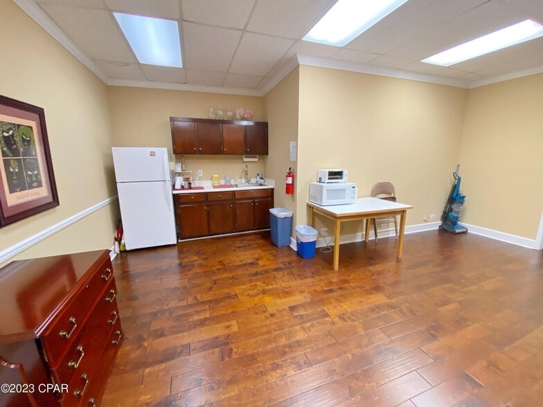 More Photos Of 4431 Lafayette St, Marianna Office For Lease