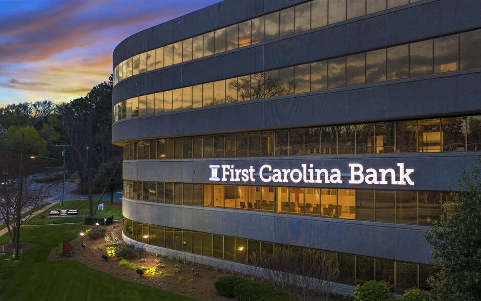 More Photos Of 2626 Glenwood Ave, Raleigh Office For Lease