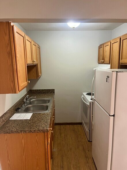 More Photos Of 912 22nd Ave S, Minneapolis Apartments For Sale