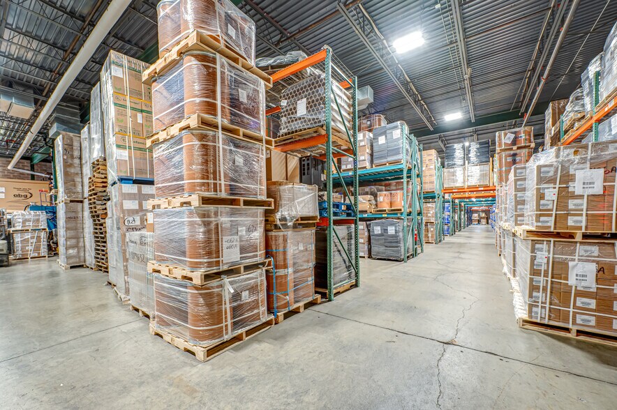 More Photos Of 30 Crossways E, Bohemia Manufacturing For Lease