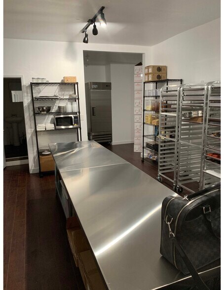 More Photos Of 1316-1330 Wilshire Blvd, Los Angeles Office For Lease