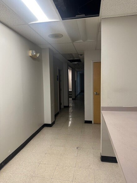 More Photos Of 301-319 N Gay St, Baltimore Office For Sale