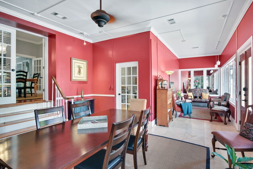 More Photos Of 1607 Norwich St, Brunswick Flex For Sale