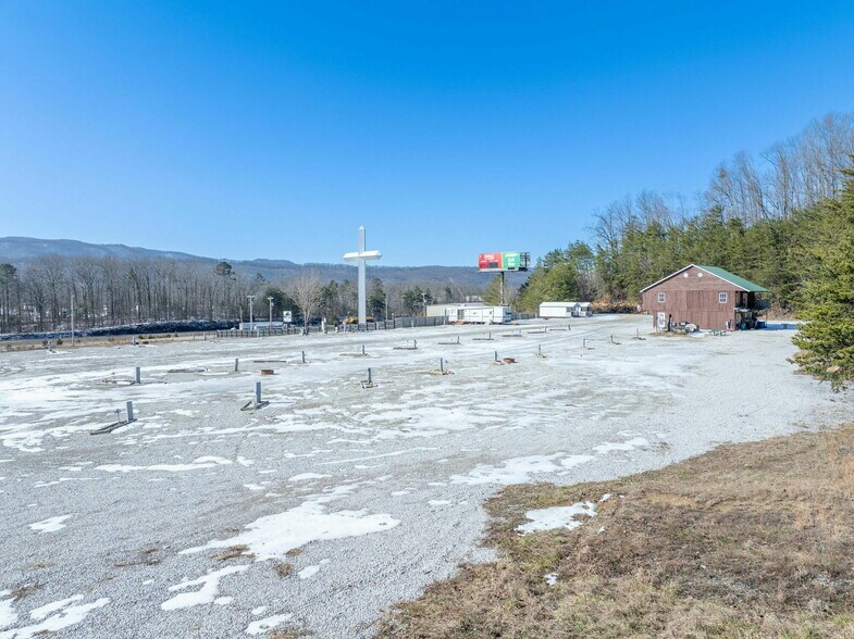 More Photos Of 269 Luther Seiber Blvd, Pioneer Land For Sale