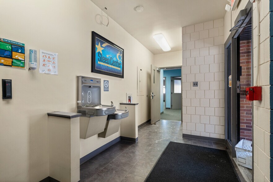 More Photos Of 2640 Pitcairn Rd, Monroeville Medical For Sale