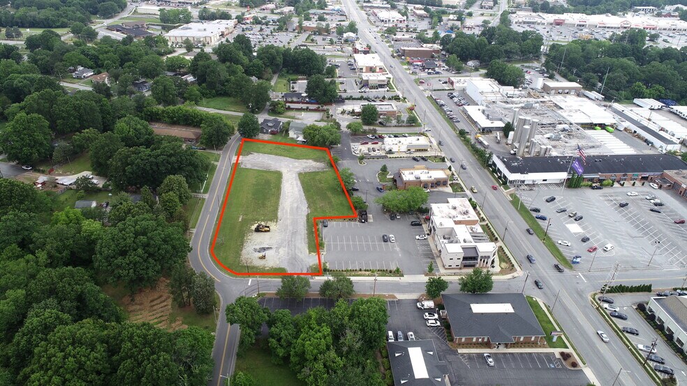 More Photos Of 1600 Long St, High Point Land For Sale