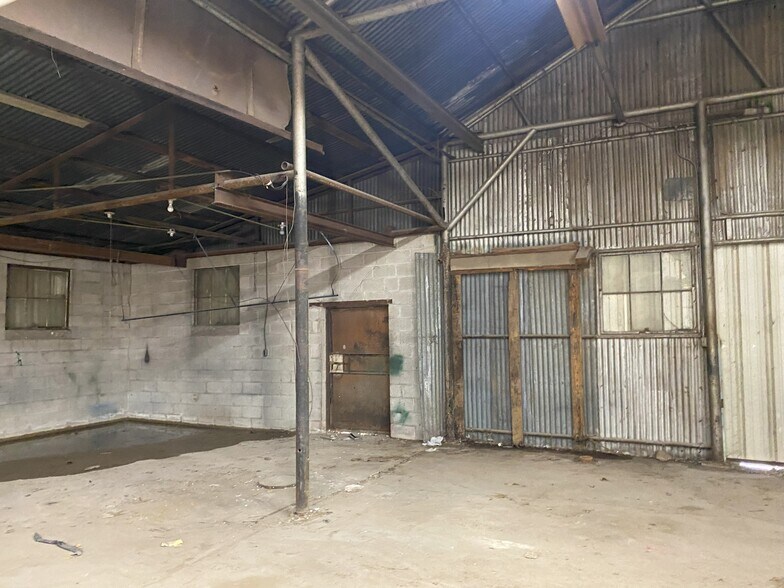 More Photos Of 400 Boren Blvd, Seminole Service For Lease