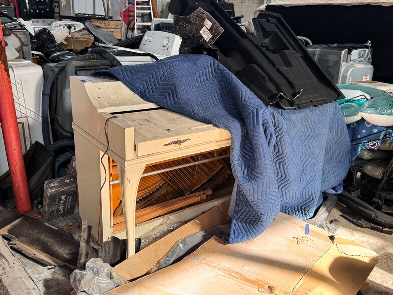 More Photos Of 701 W King St, Cocoa Warehouse For Sale