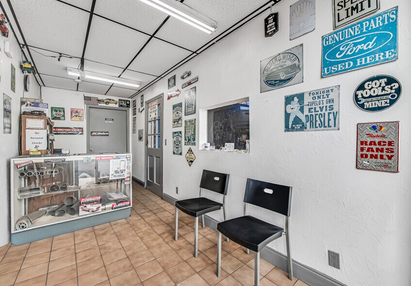 More Photos Of 925 N Federal Hwy, Boynton Beach Auto Repair For Sale