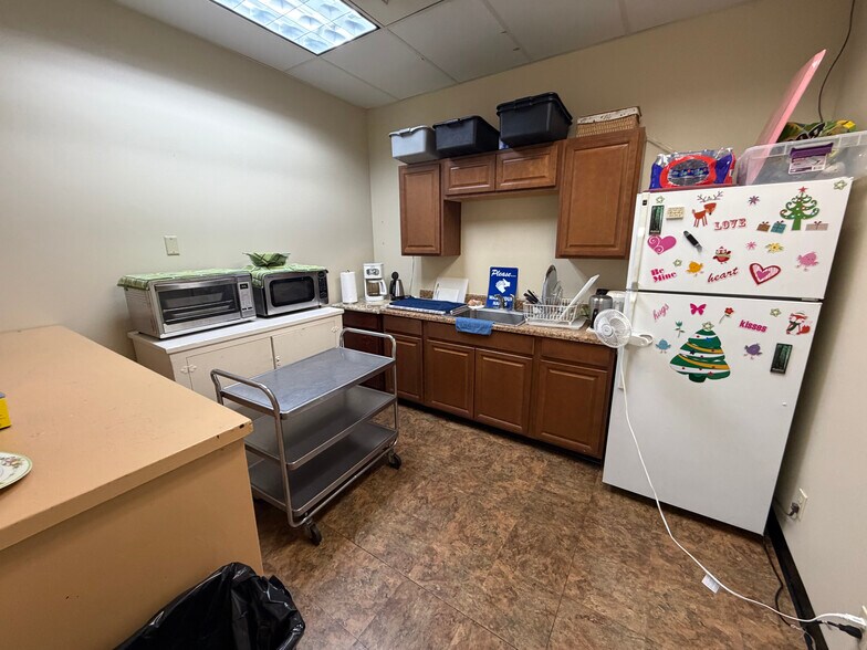More Photos Of 3443 Deer Park Dr, Stockton Office For Lease