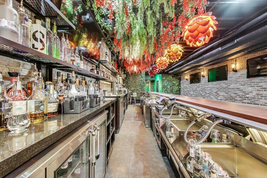 More Photos Of 1355 U St NW, Washington Restaurant For Lease