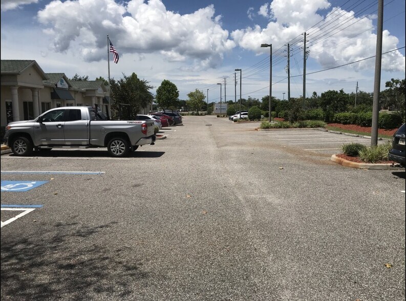 More Photos Of 5140 Deer Park Dr, New Port Richey Medical For Lease
