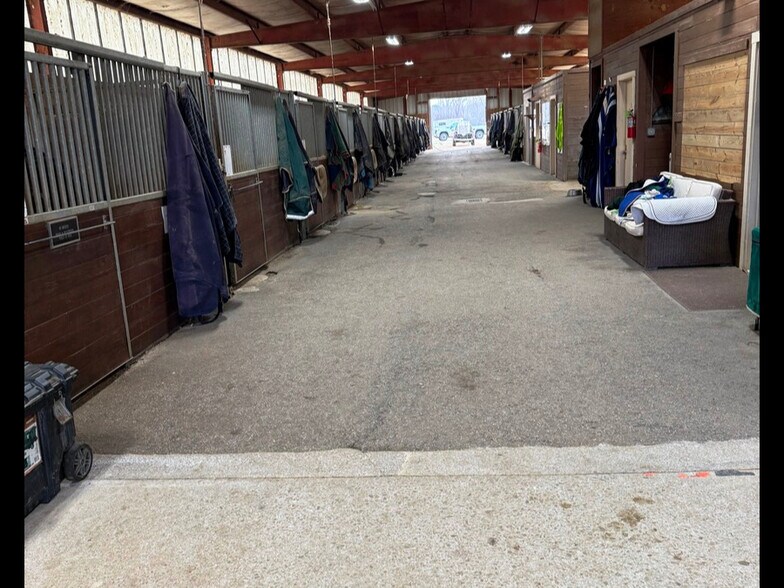 More Photos Of 12310 Gammon rd, Providence Horse Stables For Sale