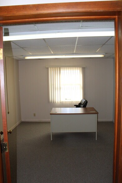 More Photos Of 210 1st St SW, Clarion Office For Sale