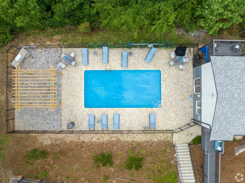 More Photos Of 403 3rd St NE, Alabaster Apartments For Sale