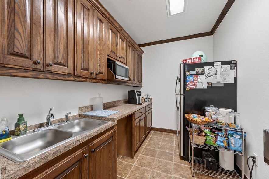 More Photos Of 1117 Glade Rd, Colleyville Medical For Sale