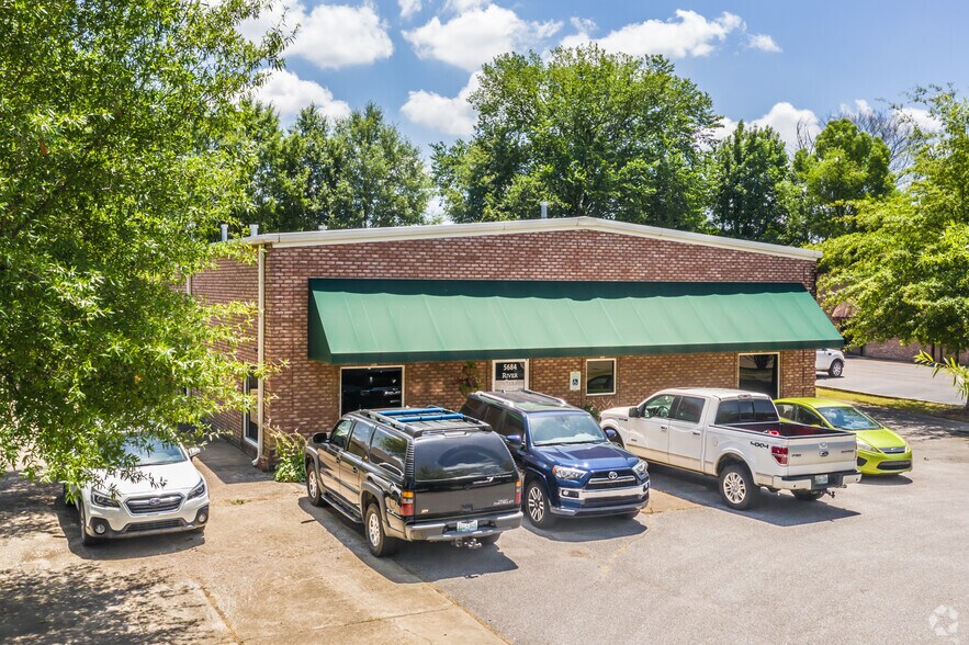 More Photos Of 5684 Cleaves Dr, Arlington Office For Sale