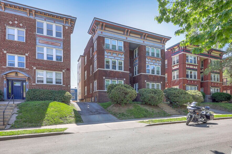 More Photos Of 4017-4023 Harrison St, Kansas City Apartments For Sale