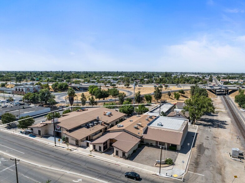 More Photos Of 1921 E Belmont Ave, Fresno Lodge Meeting Hall For Sale