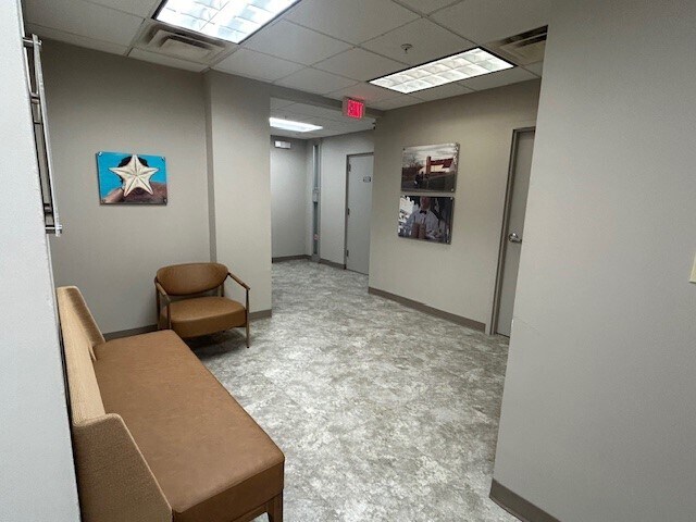 More Photos Of 4700-4708 N Habana Ave, Tampa Medical For Lease