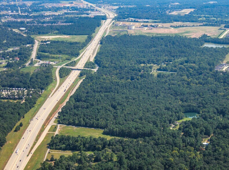 More Photos Of 1002 Interstate 45, Willis Land For Sale