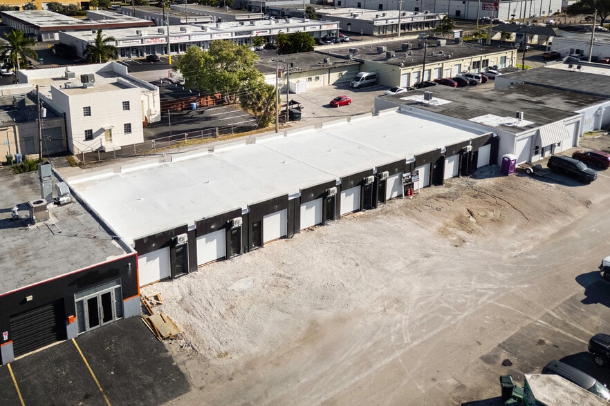 More Photos Of 1036 NE 44th Pl, Oakland Park Warehouse For Sale