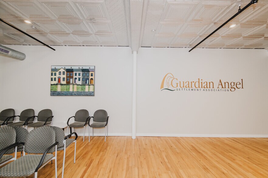 More Photos Of 2700 Cherokee St, Saint Louis General Retail For Lease