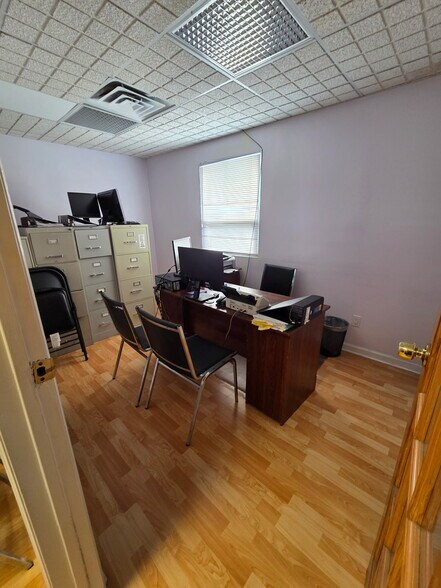 More Photos Of 257 Ferry St, Newark General Retail For Sale