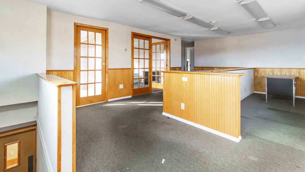 More Photos Of 26 Frowein Rd, Center Moriches Warehouse For Sale