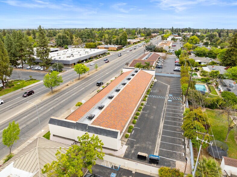 More Photos Of 1665 W Shaw Ave, Fresno Medical For Sale