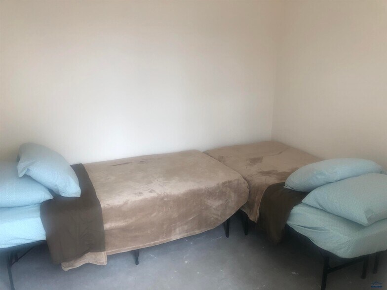 More Photos Of 947 Main St, Sturgis Sports And Entertainment For Sale