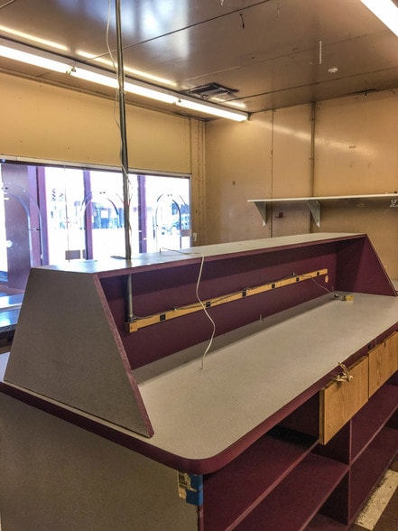 More Photos Of 302 W 4th St, Santa Ana Storefront Retail Office For Sale