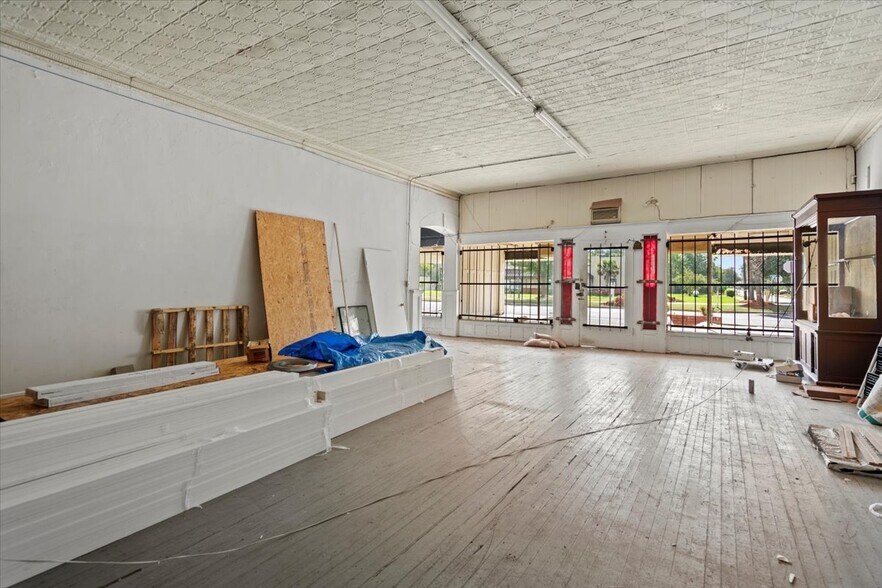 More Photos Of 163 W Main St, Timmonsville General Retail For Sale
