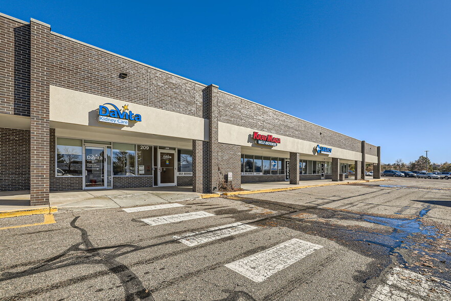 More Photos Of 101-251 W County Line Rd, Littleton Unknown For Lease