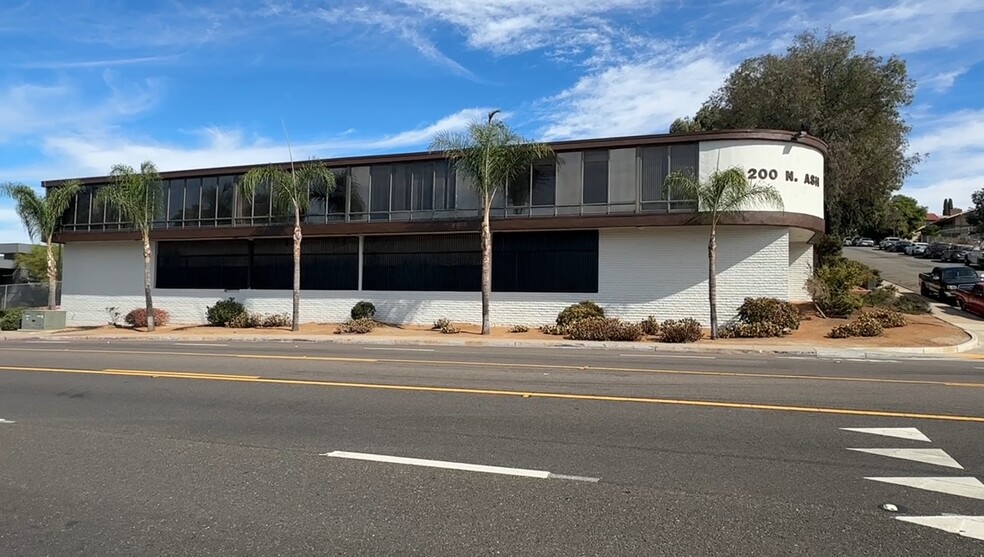 Primary Photo Of 200 N Ash St, Escondido Medical For Lease