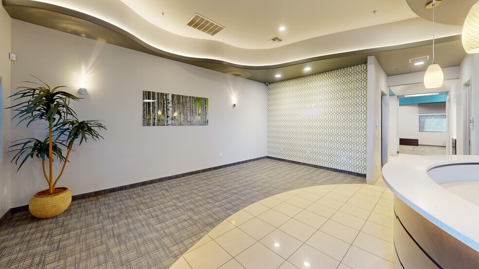 More Photos Of 5341 W University Dr, McKinney Medical For Lease